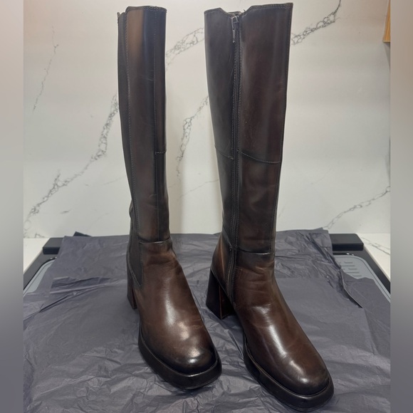 Leather Bugatti boots - Picture 3 of 16